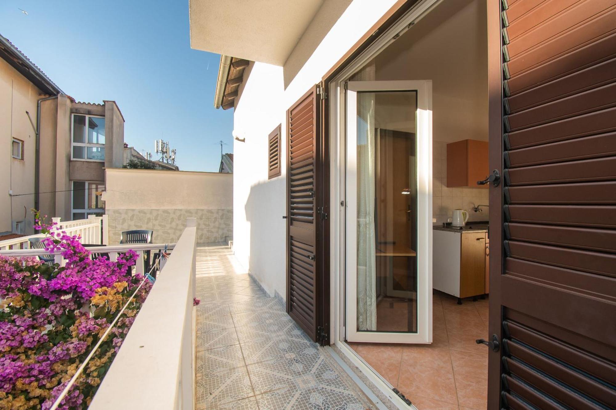 Apartment Mijo Vodice Exterior photo